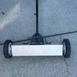 Wheeled Magnet