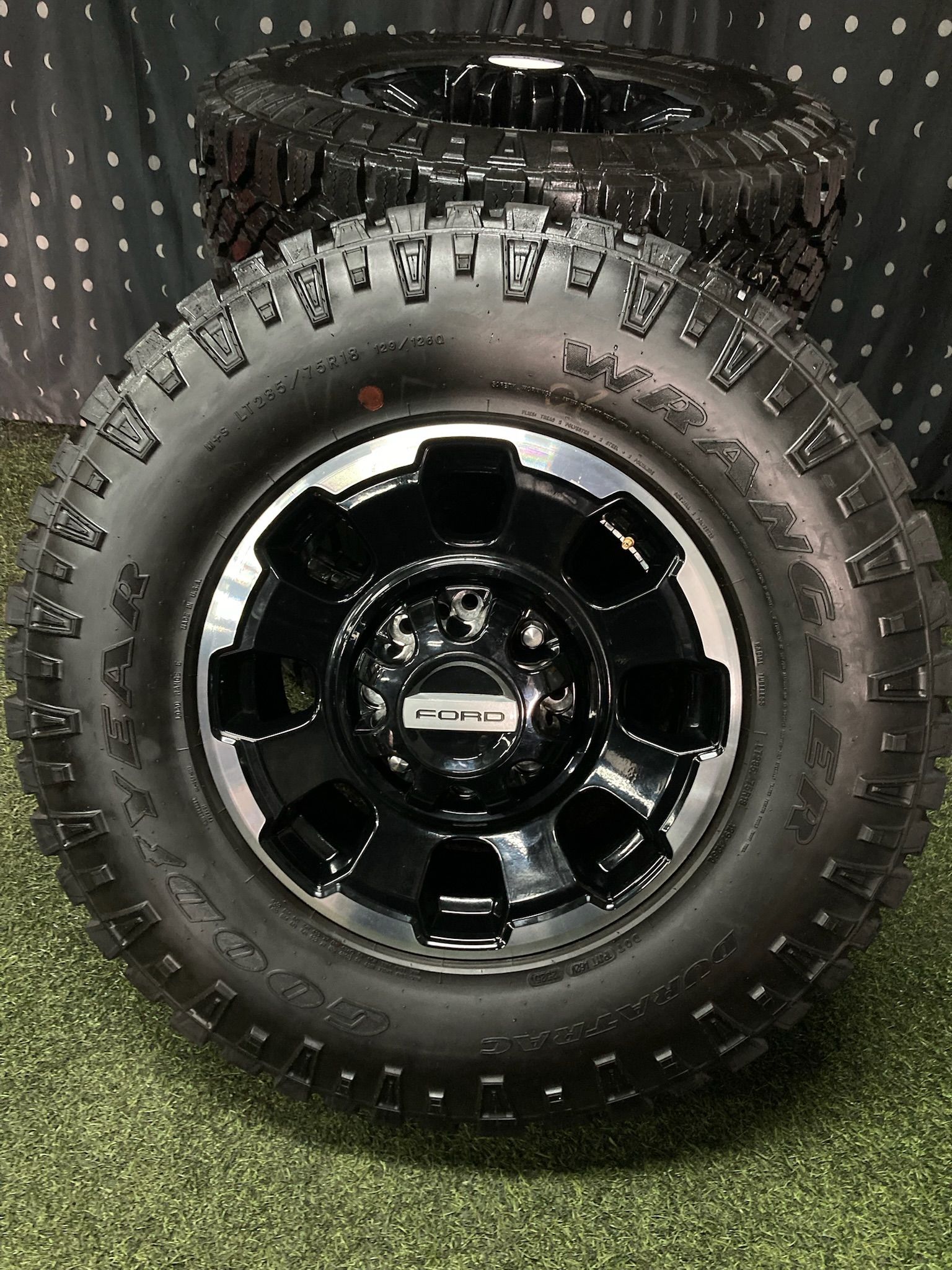 2026 Ford F-250 Tremor Super Duty 8 Lug Takeoffs 18 Inch OEM Wheels