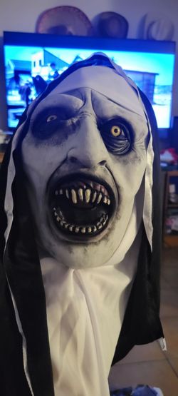 Nun mask