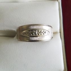 14k White Gold Diamond 0.03ctw Size 7