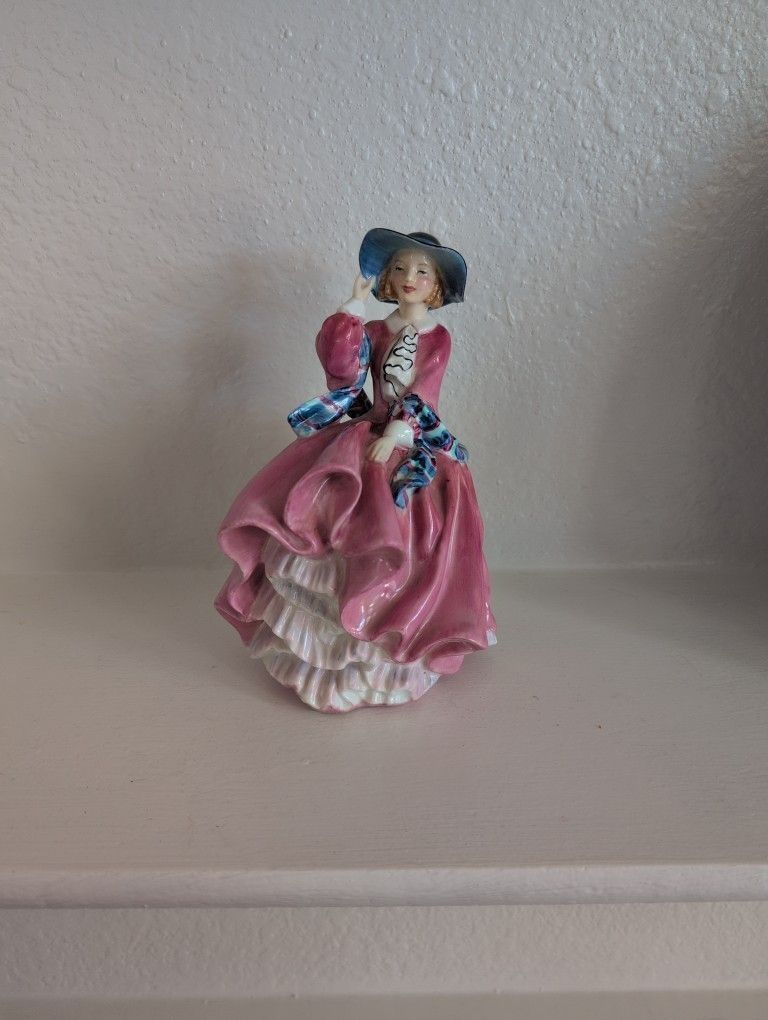 Royal Doulton Bone China "Top O' The Hill" 