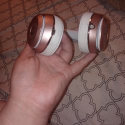 Rose Gold Beats Solo3