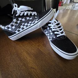 Checkeŕ Vans