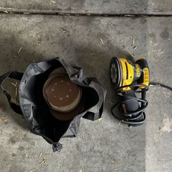 DeWalt Orbital Sander with Bag
