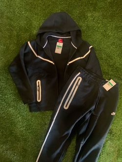 Black Nike Tech set