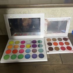 Aaliyahâs Magical Makeup Case Eyeshadow & Brushes Set