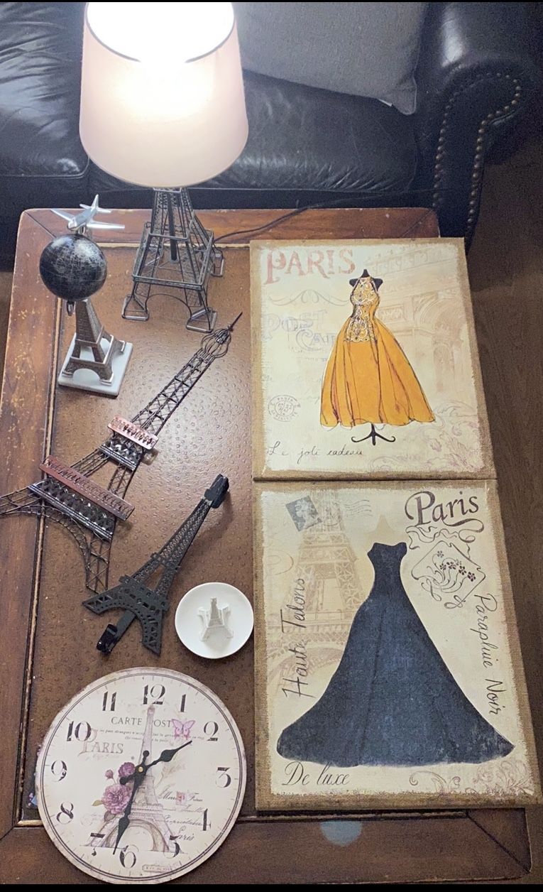 Paris decoration 8 pieces.