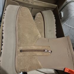 UGGS Size 8