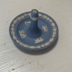 Wedge wood Ring Holder