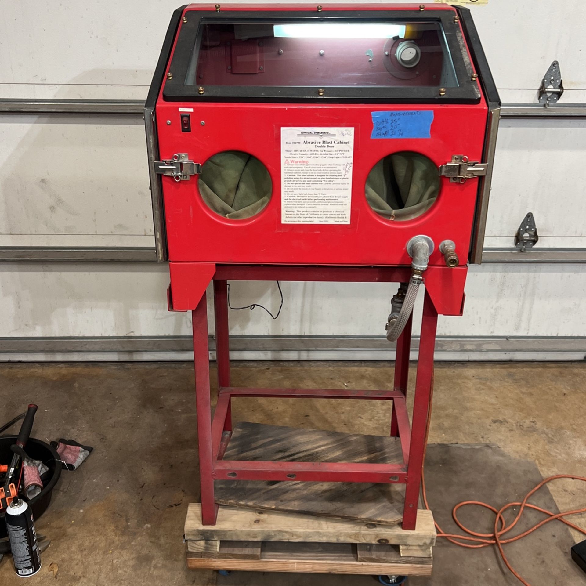 Bench top Abrasive Blast Cabinet 44 lb. Capacity