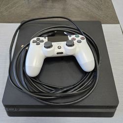 Sony PS4 Console w White Controller + Cables