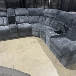 New 4 Reclining Sectional.  Grey Chenille Fabric.  108” X 116”.  Free Delivery!