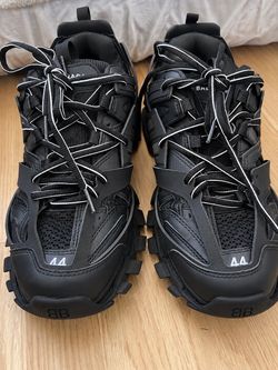 Balenciagas Tracks