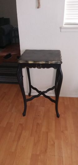 Accent Table