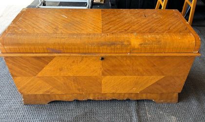 Lane Cedar Chest