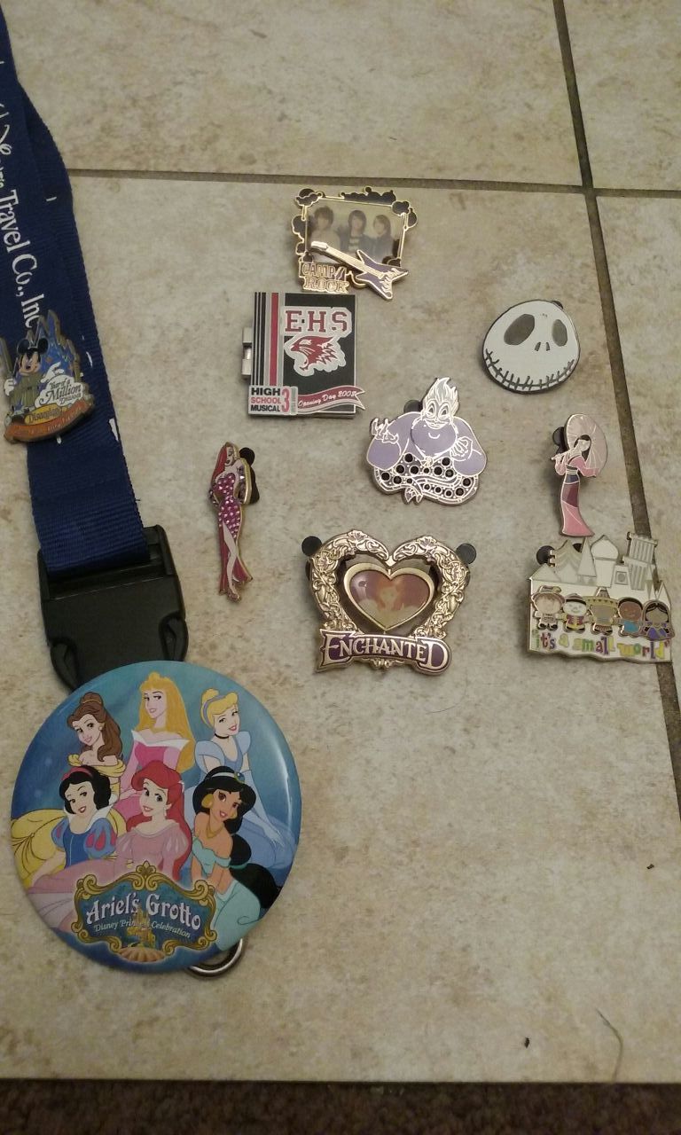 Disney pins