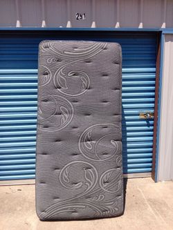 Twin mattress
