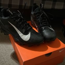 Nike Alpha Football Cleats Size 9.5