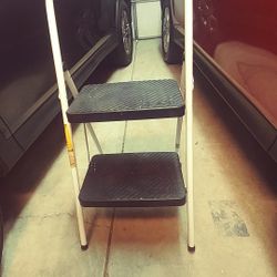 Cosco Step Ladder $20.00