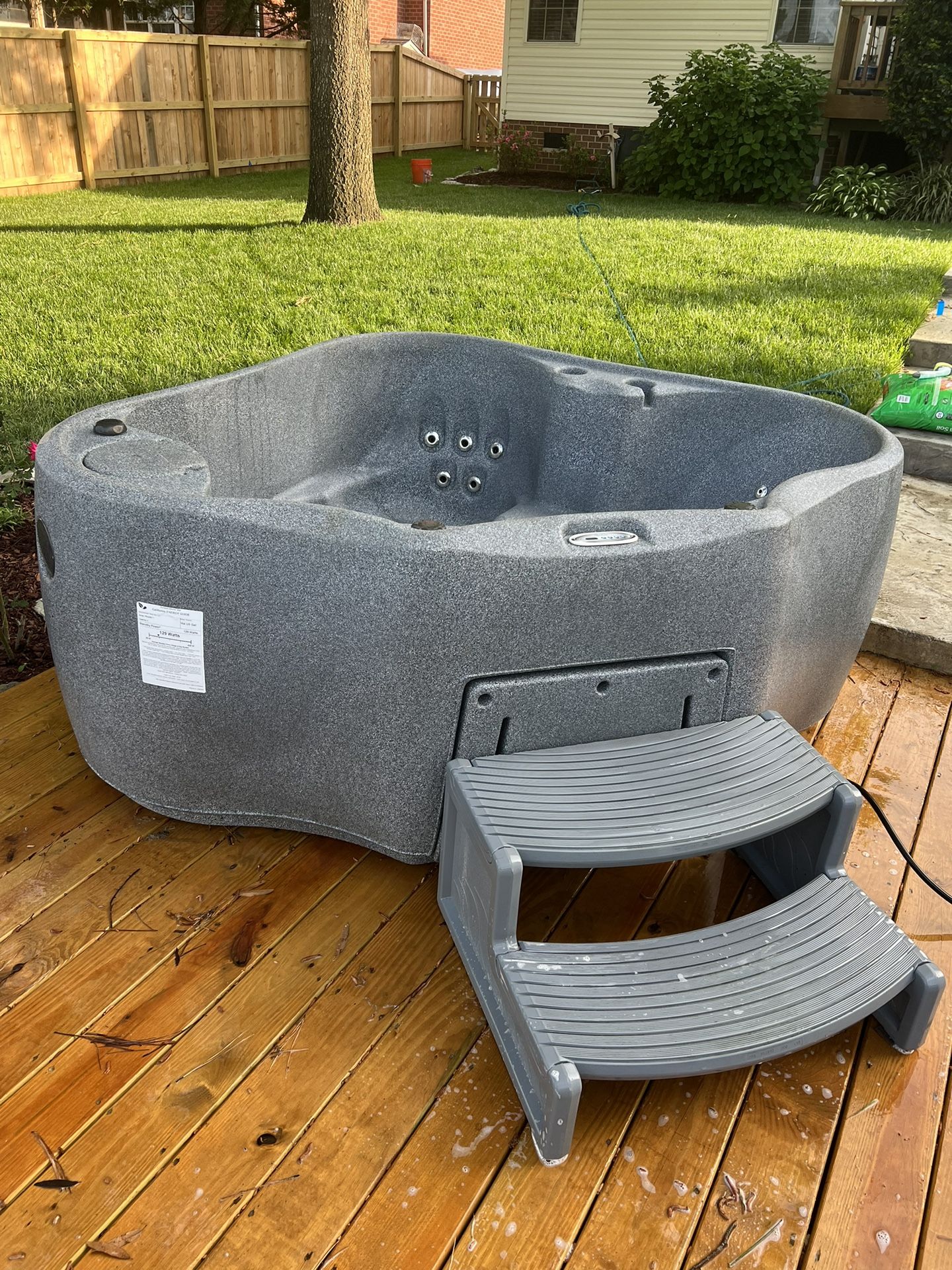 Aquarest Spa Powered By Jacuzzi 2 Person Jet for Sale in Virginia