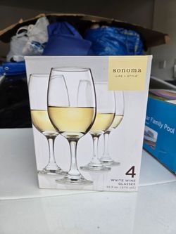 Sonoma 4 🍷 Wine Glasses with box