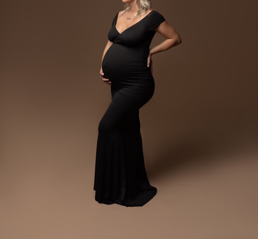 Maternity Clothes! Dresses, Tank Tops, Shirts, Yoga Pants Etc. 