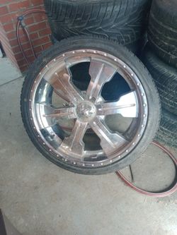 Set Of 22s With Center Caps Will Fit Four-door Chevy