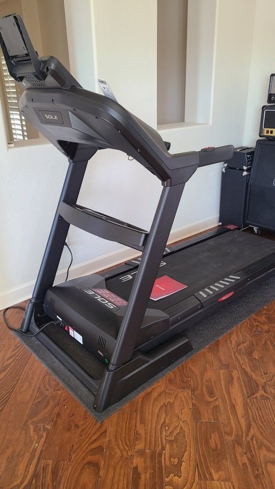 SOLE F63 TREADMILL Like New