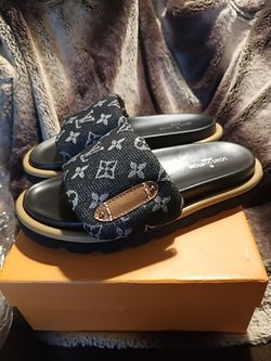 Slides Female