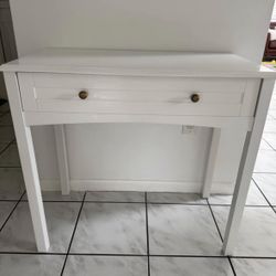 White Desk 