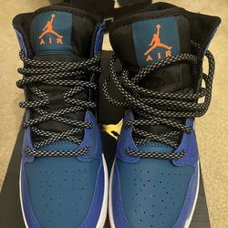 Jordan 1 Mid Size 5y