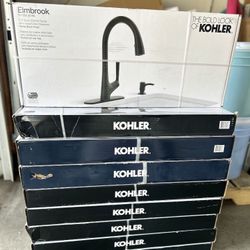 KOHLER Elmbrook Single-Handle Pull-Down Sprayer Kitchen Faucet Matte Black