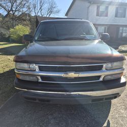 2001 Chevrolet Suburban 1500 LS 4