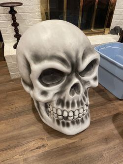 Giant Skull Halloween Decor