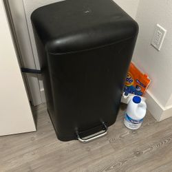 Garbage Can 