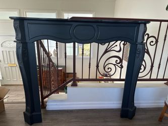 Decorative Mantel