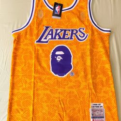 LAKERS x BAPE Jersey - Medium