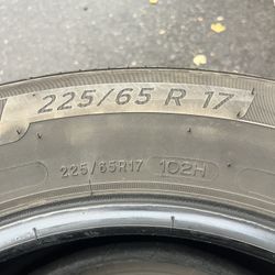 225/65/r17 Tires Set