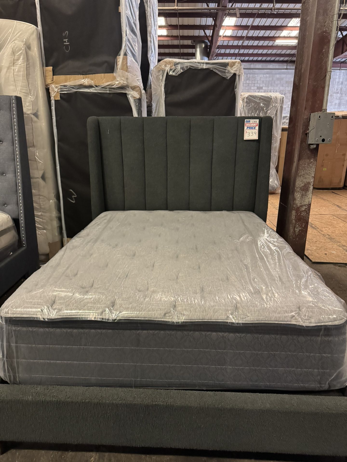 Queen Pillowtop Mattress. 🚚WE DELIVER🚚