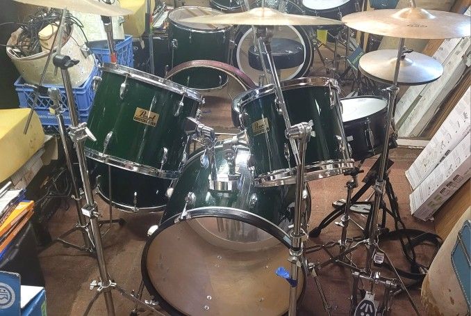 PEARL 5-piece drum kit