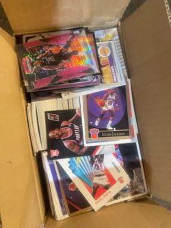 Basketball cards lot