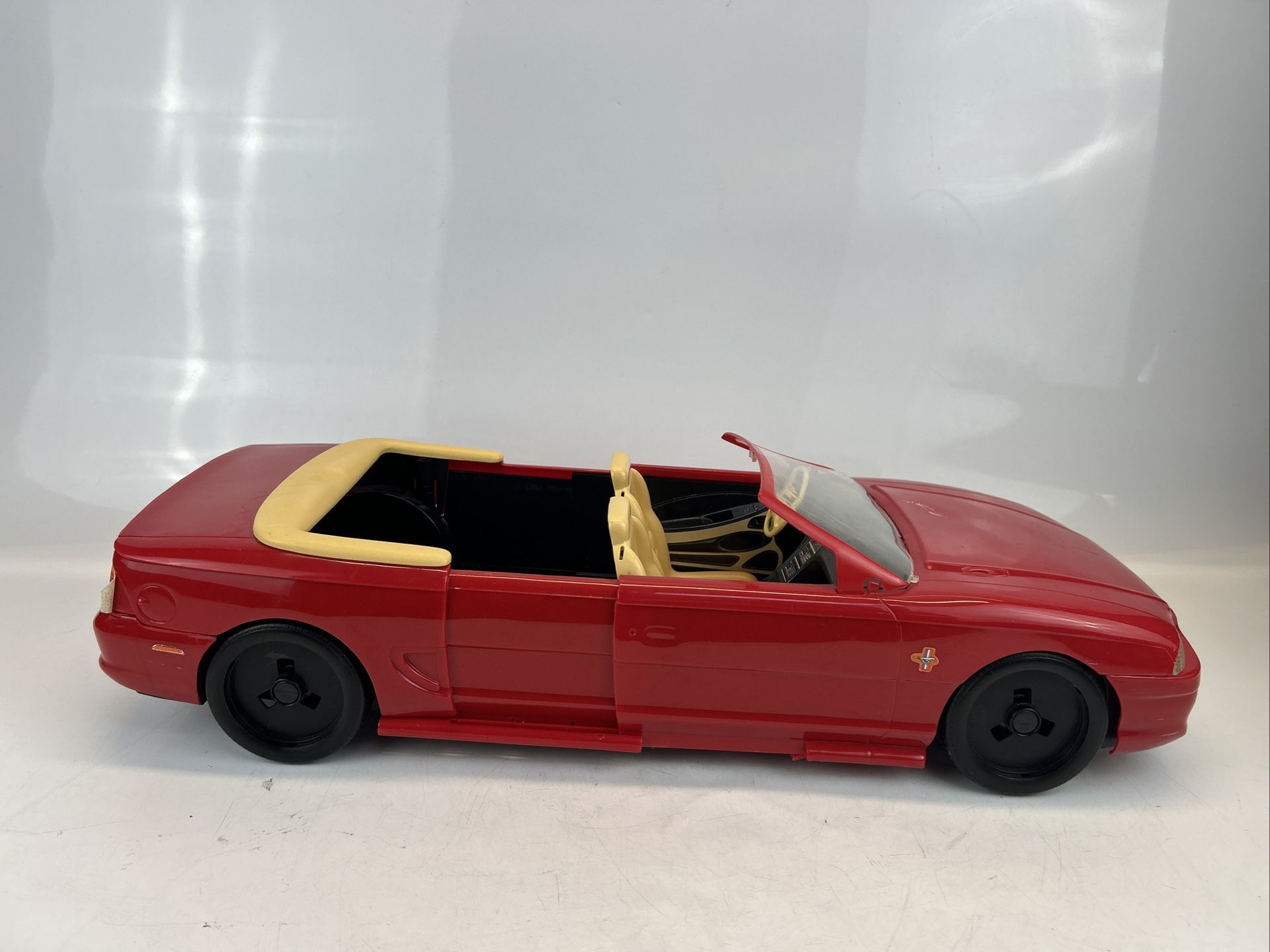 1994 Vintage Mattel Barbie Red Mustang Extendable Convertible