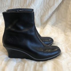 Ladies Black TIMBERLAND Boots- 6M