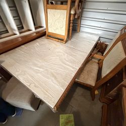 Oak dining table set 6chairs, china cabinet. Solid oak very nice