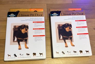 2-PetSafe Freedom Aluminum Pet Door for Dogs and Cats, Medium, White, Tinted Vinyl Flap