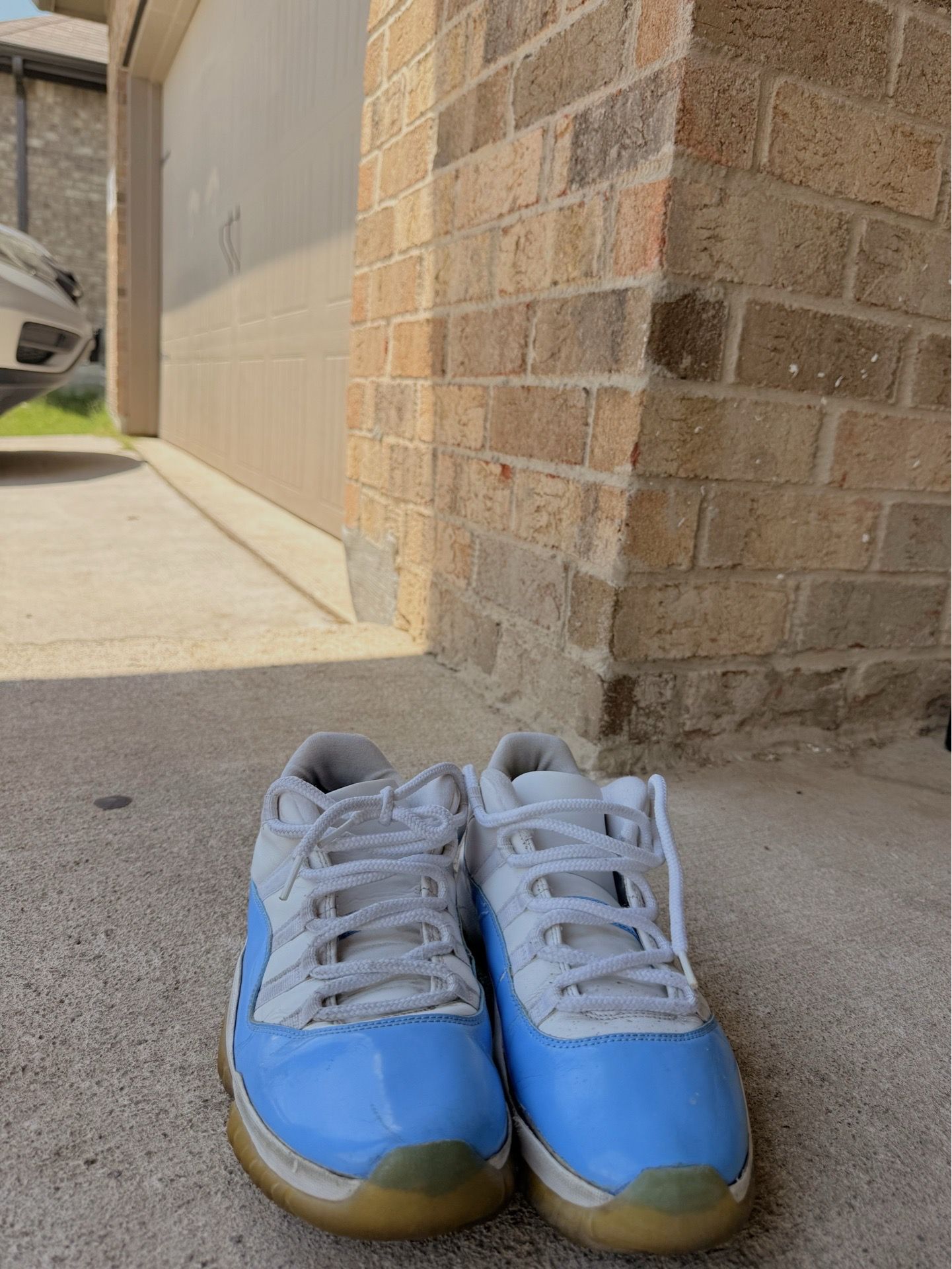 Men’s Air Jordan 11 Retro Low “University Blue”