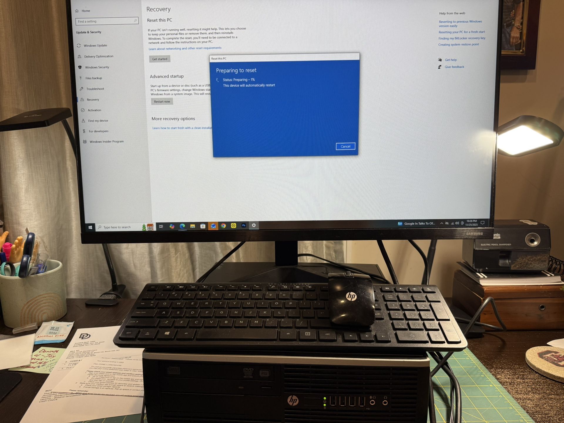 Windows 10 PRO Computer Monitor And Wireless Accessories