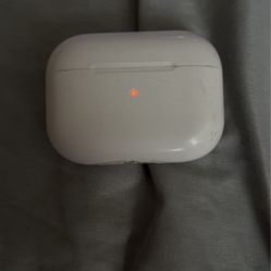 AirPods First Gen Case With Second Gen Earbud
