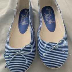 New Ladies Shoes.  Ballet Flats. Blue And White Pinstripes Size 7