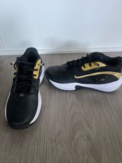 Under Armour Men’s Size 10
